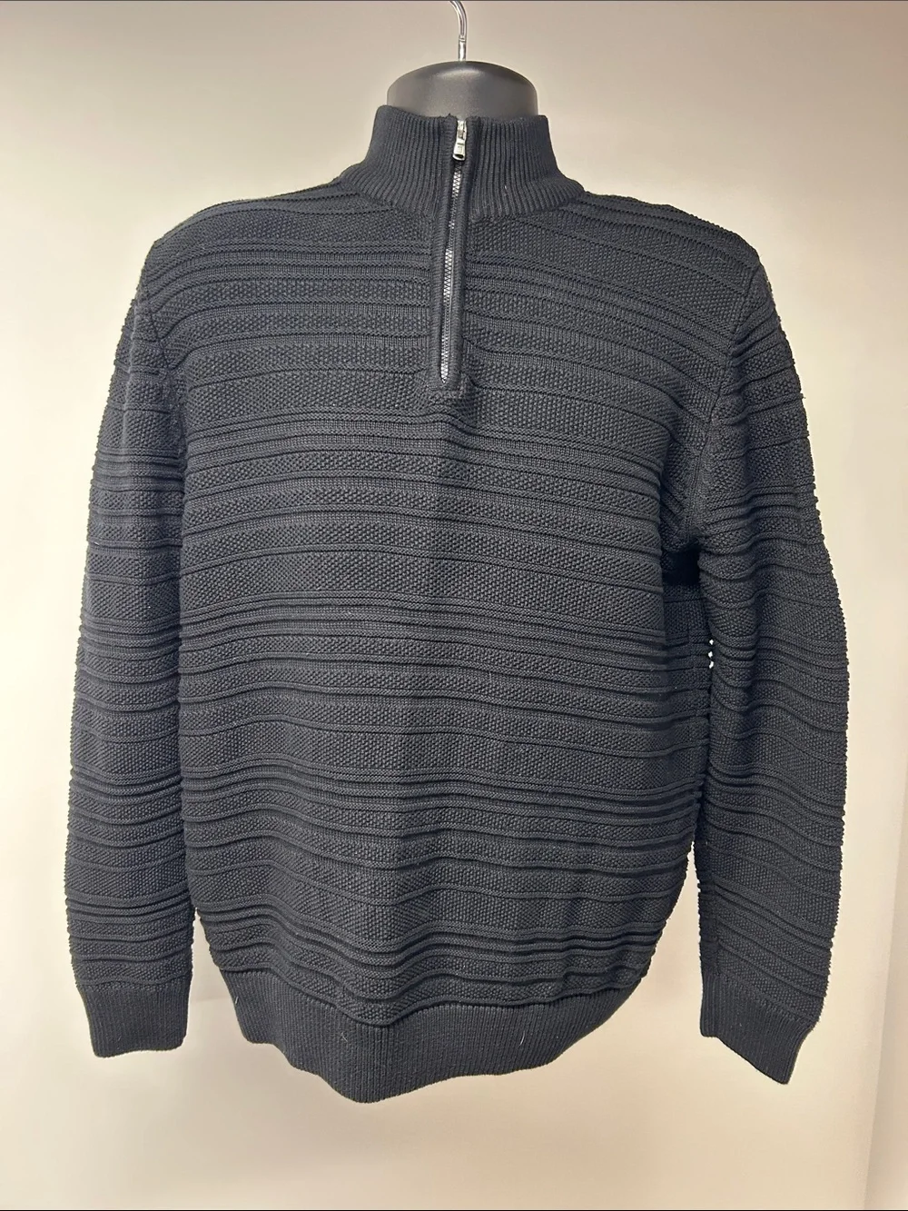 Chaps Mens Medium Black Textured Knit 1/4 Zip Pullover Sweater Grey Collar Trim